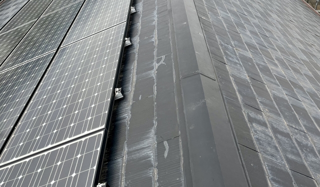 ソーラーパネル掃除と一緒にやるべき屋根点検！見落とされがちな劣化ポイント