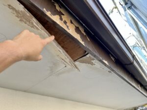 建物　痛む