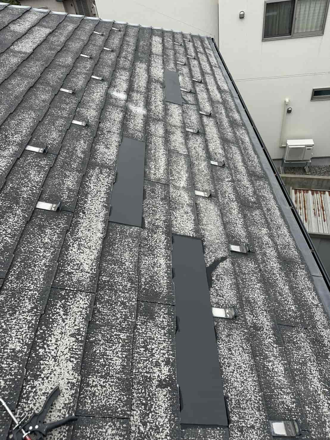 台風・豪雨前に注意！見逃しやすい屋根の劣化サイン