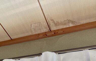 台風で雨漏りが発生したらどうする？被害を最小限に抑えるポイント